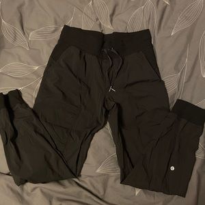 Lululemon joggers size 8